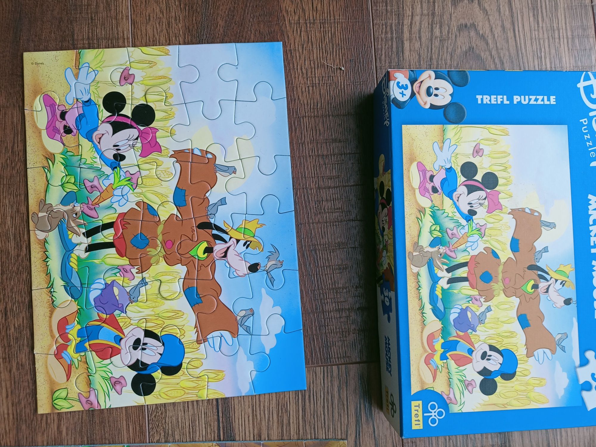 Zestaw puzzli Disney firmy Trefl