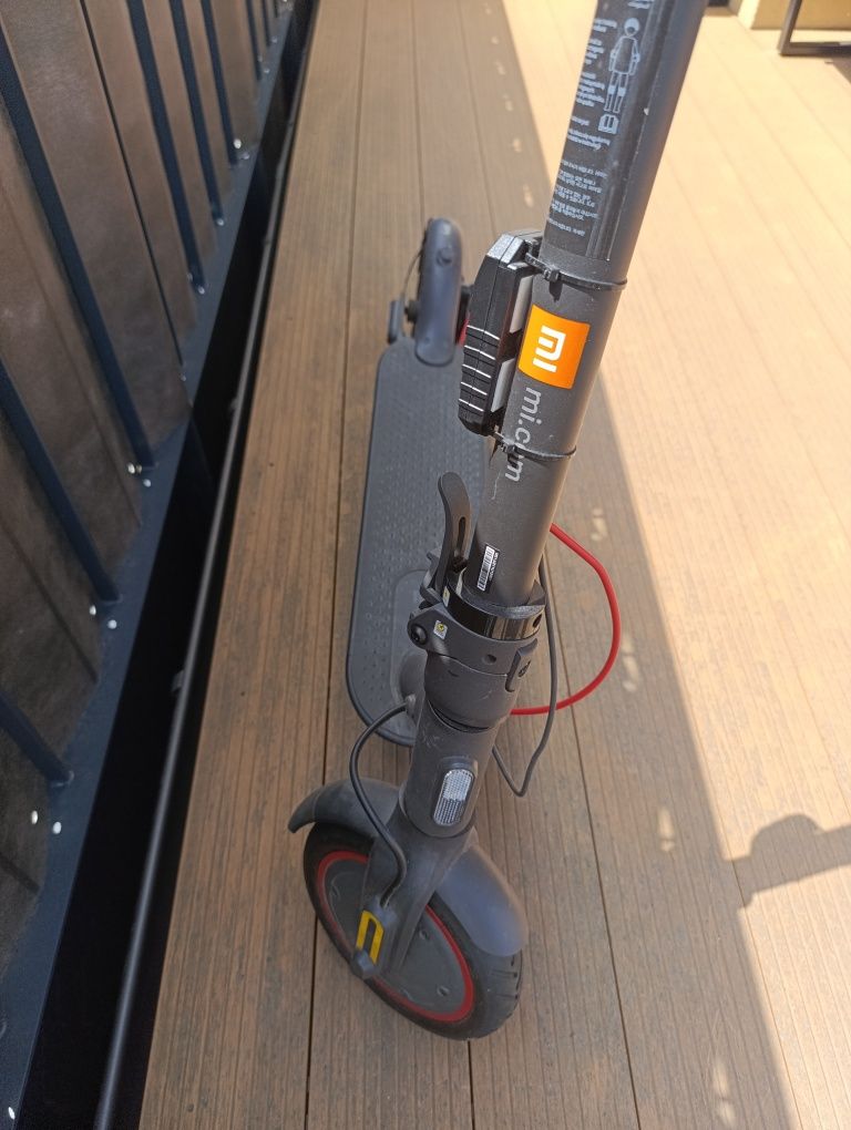 Hulajnoga elektryczna mi scooter pro 2