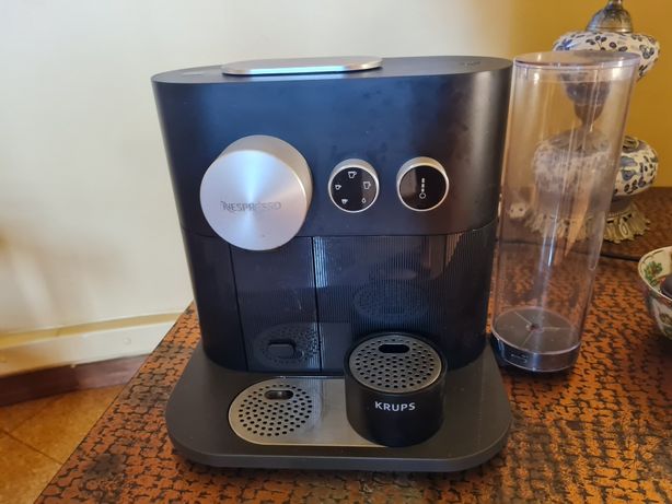 Máquina Nespresso Krups expert