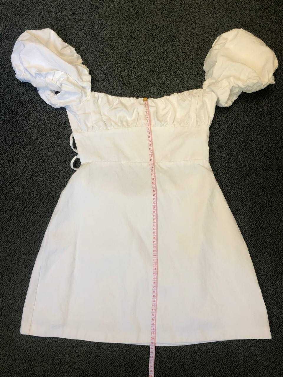 Біле лляне плаття Zara