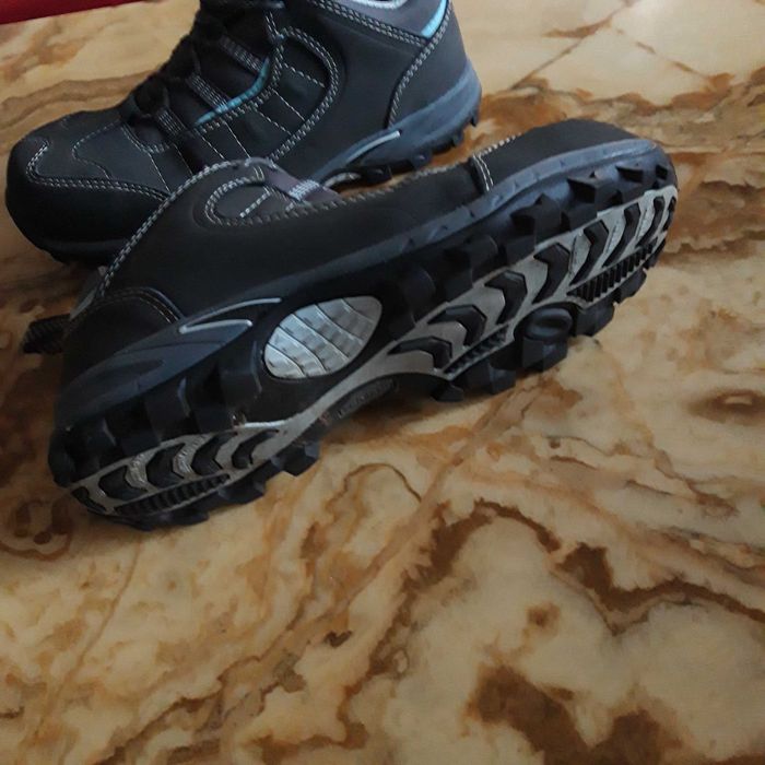 Германия НОВЫЕ goreTex  мужские термо ботинки 40р. кроссовки