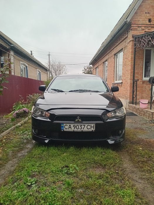 Продам авто Міцубіші лансер.