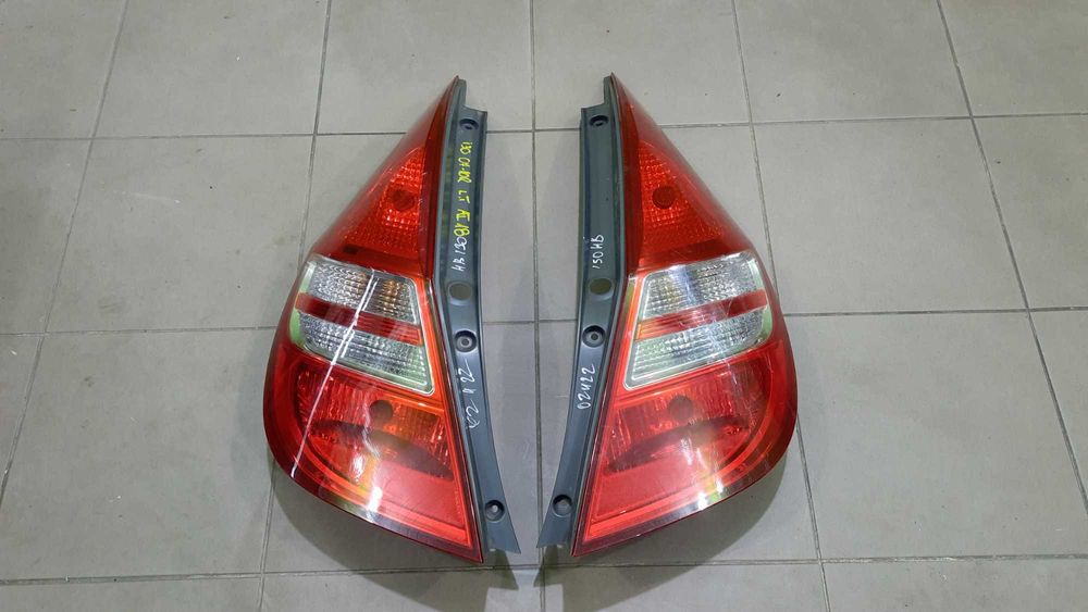 Ліхтар фонарь хетчбек універсал Хундай Hyundai i30 2007-2010 1шт