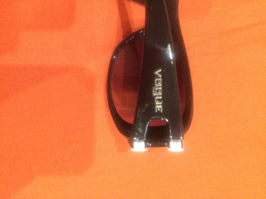 BAIXA! óculos de sol Vogue originais