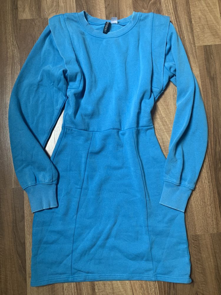 Błękitna sukienka h&m divided niebieska dresowa