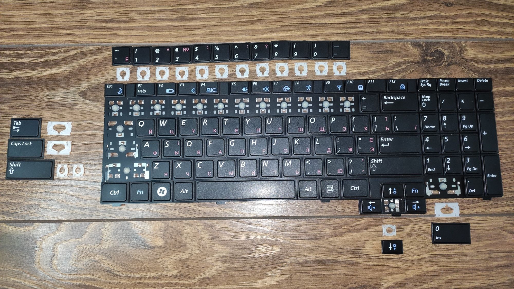 Клавиатура от ноутбука Самсунг R528 и т.д.