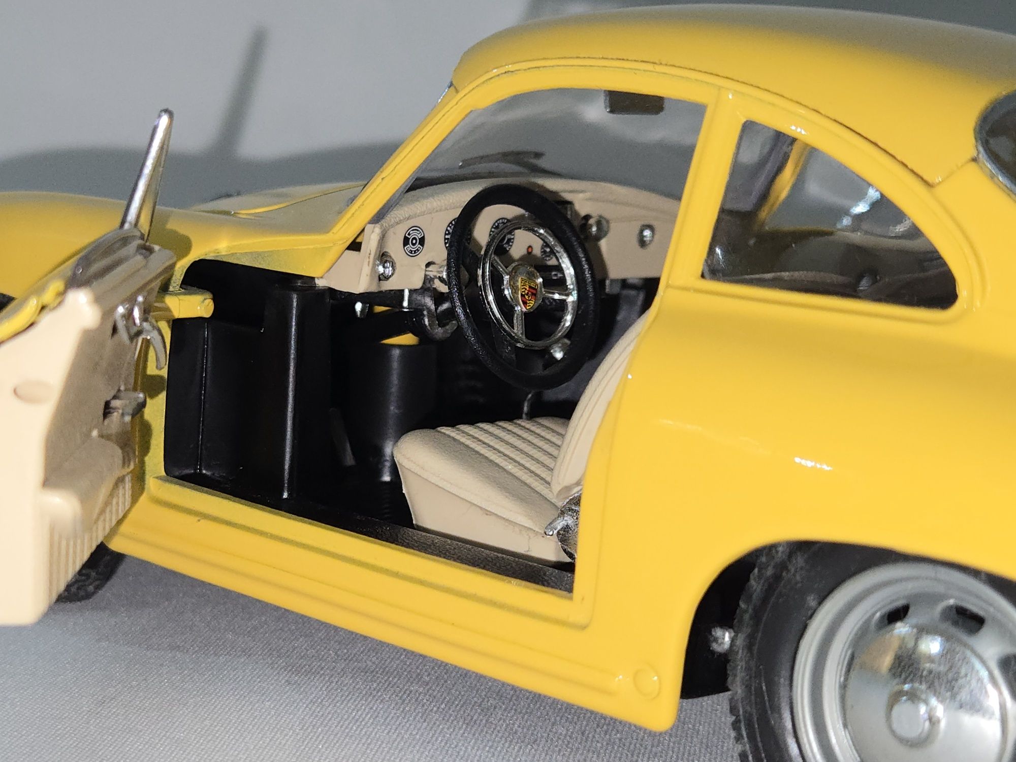 Miniatura Porsche 356B 1/18