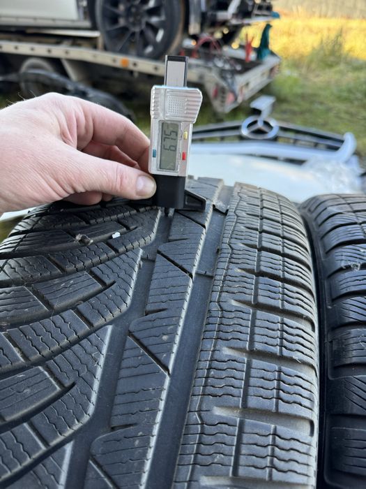 255/45/18 michelin alpin