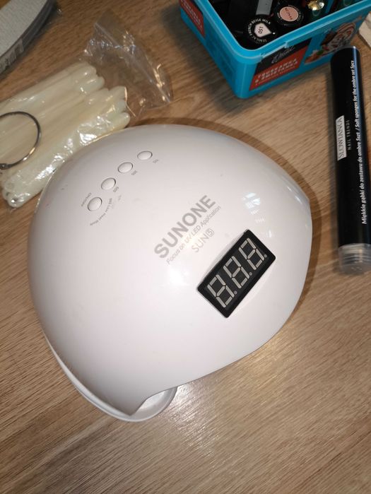 Zestaw do paznokci.Zestaw do manicure hybrydowego i żelowego, lampa