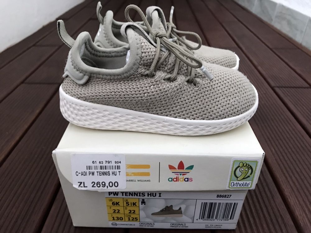 Adidas Pharrell Williams r. 22 buty chłopięce oryginalne karton