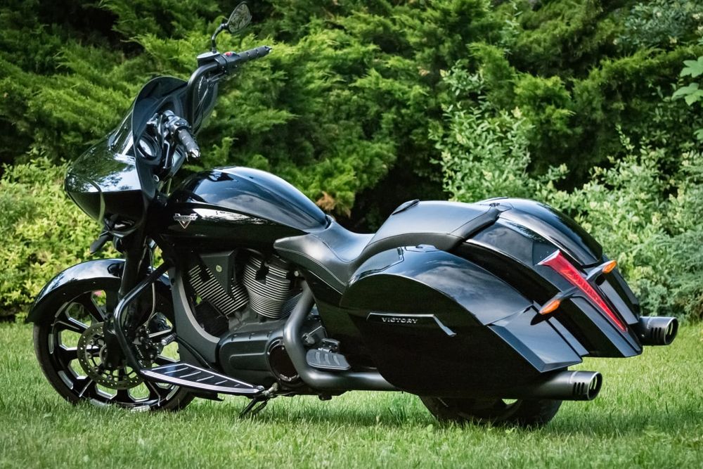 Victory Cross Country 1750 bagger 2014 wersja 8 Ball Arlen Ness Indian