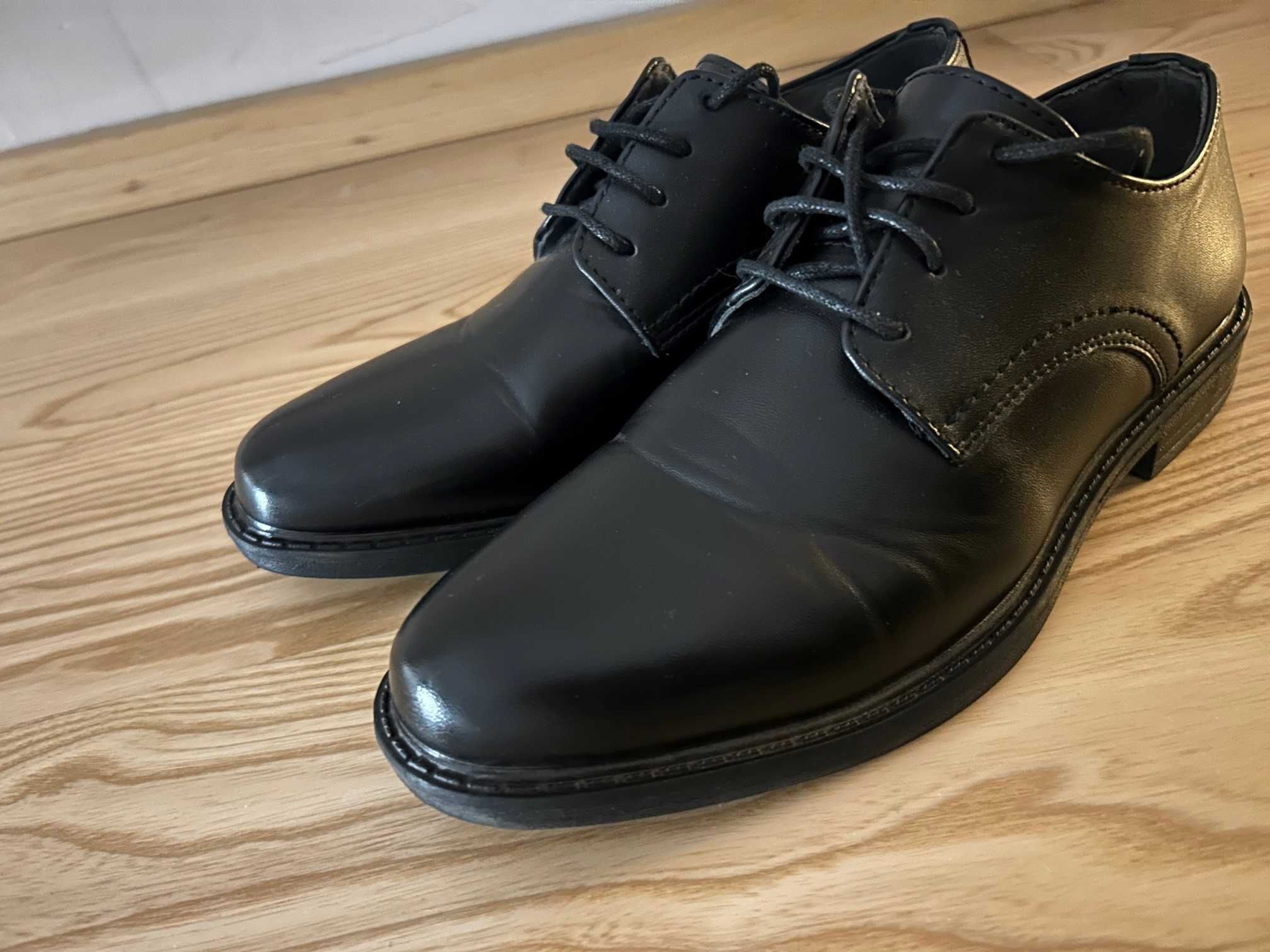 eleganckie buty skórzane rozm.37 chłopięce jak nowe, czarne