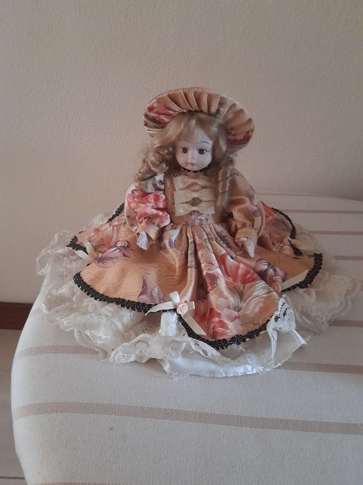 Bonecas de porcelana