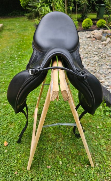 Siodło ujeżdżeniowe EQUIPE VICTORIA CARBON