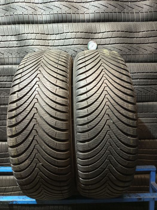 215/65R17 Kumho Solus4s Ha32