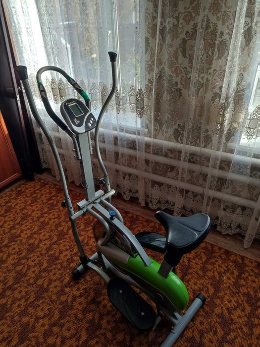 Тренажер орбітрек