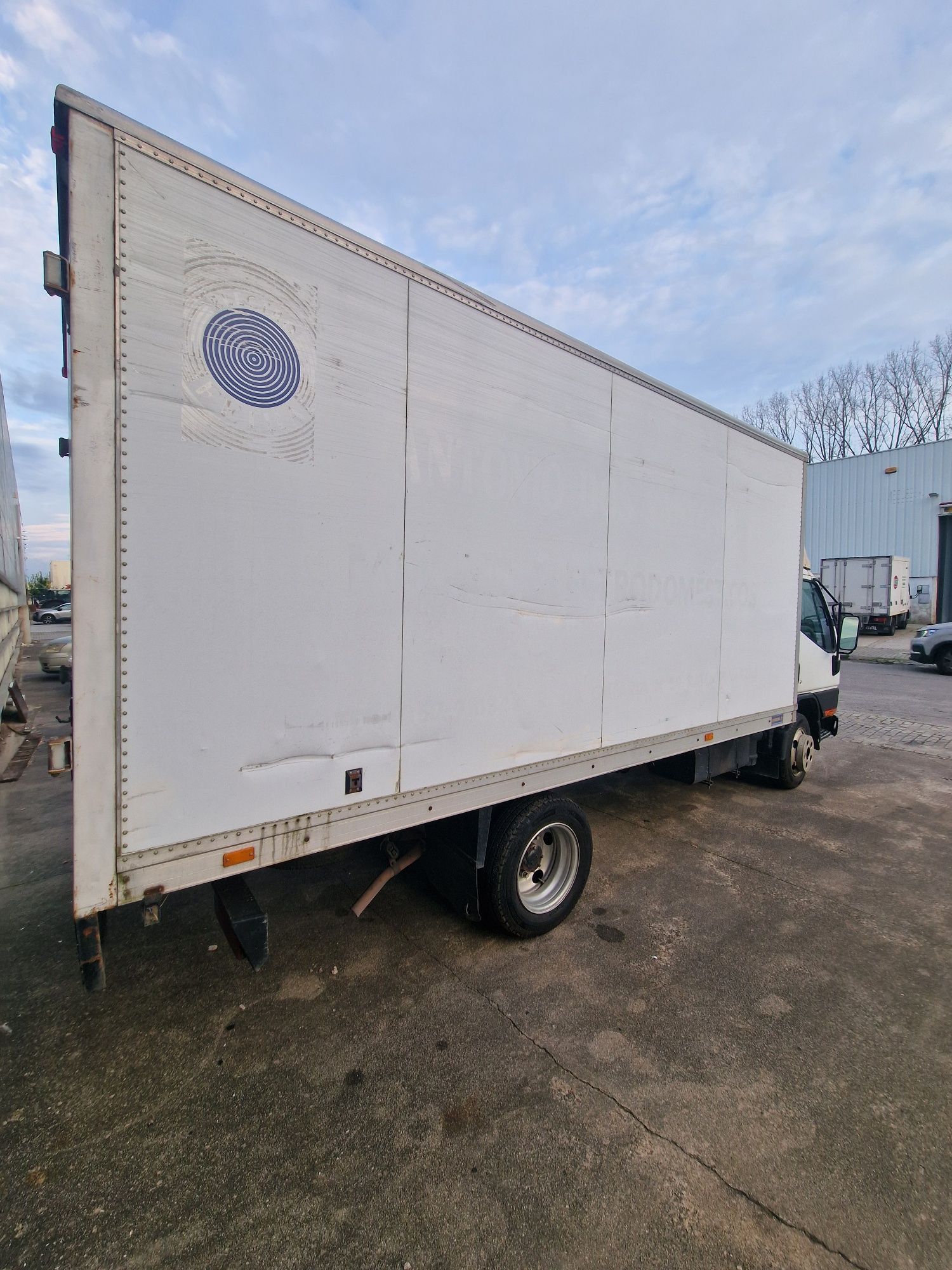 Mitsubishi Canter 2.8