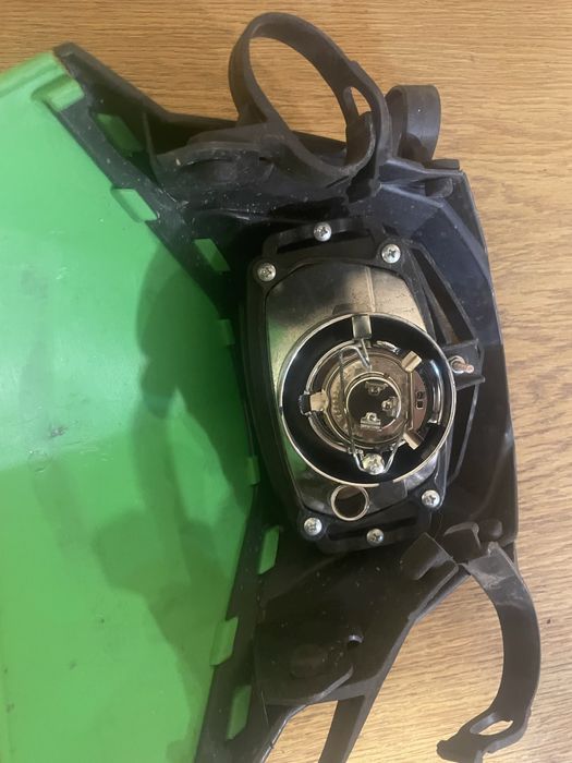 Мото Фара передня на резинках