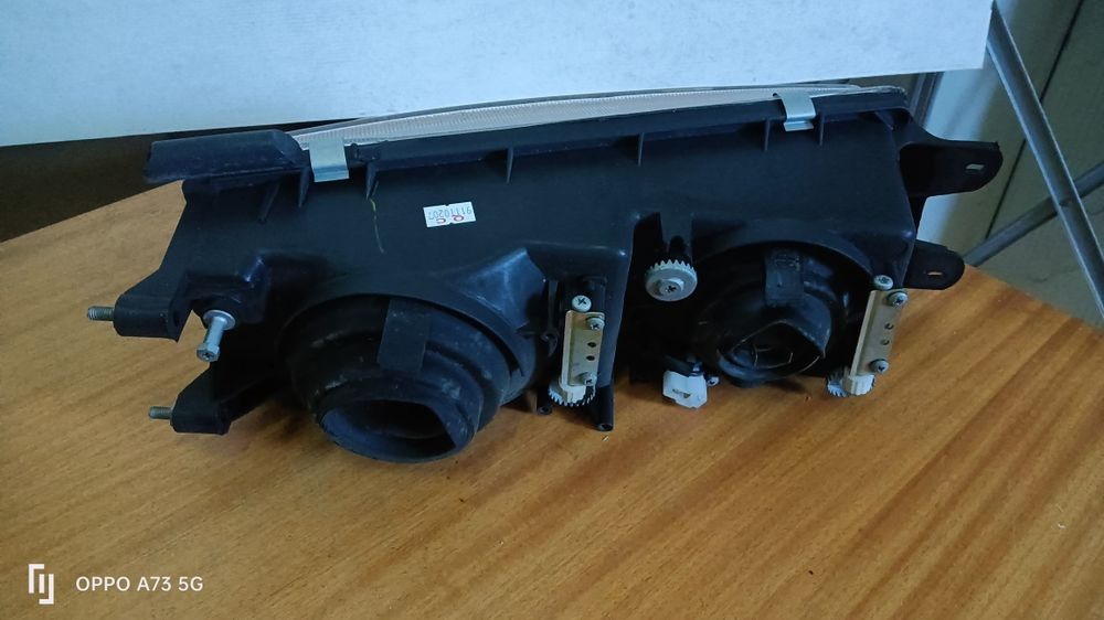 Farol Mitsubishi lancer ótica 1988 esquerda