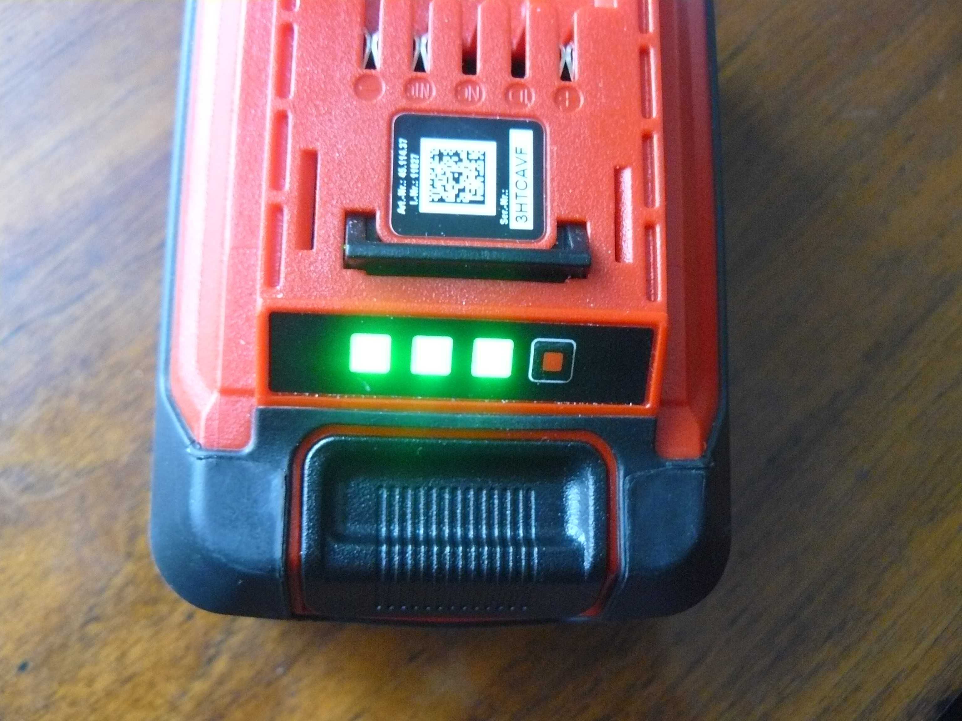 Akumulator Einhell wraz z ładowarką 5.2 amp. o dużej pojemności