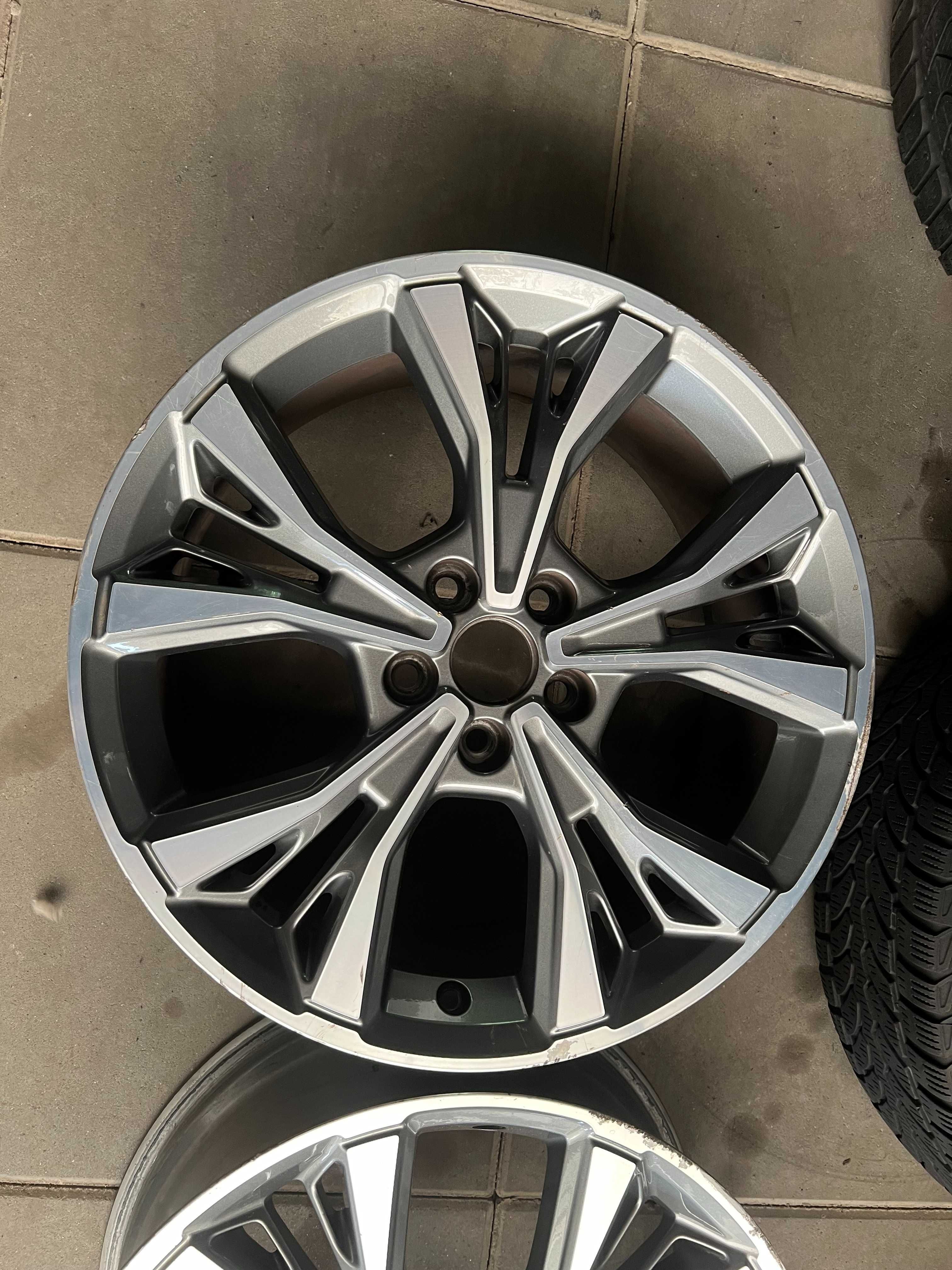 Felgi aluminiowe OE 8Jx18H2 ET55 5x108 FORD Focus Kuga Mondeo ST-Line
