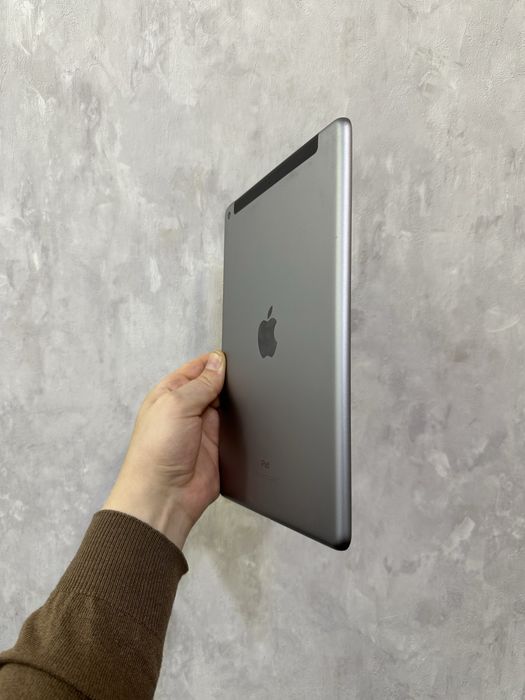 iPad 5 покоління, 128 ГБ, Wi-Fi.