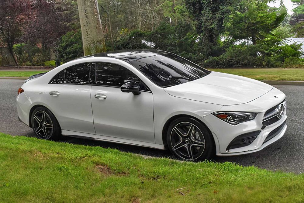 Mercedes-Benz CLA      2023