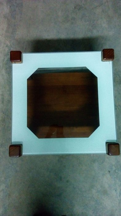 Mesa de centro e de apoio
