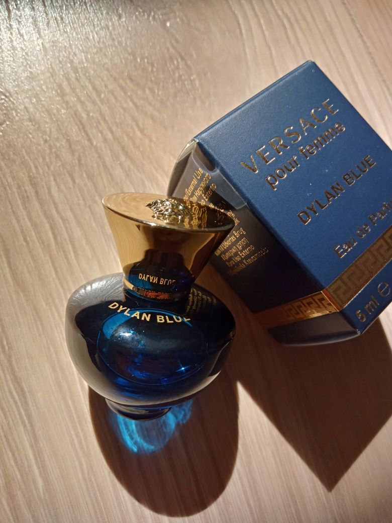Оригінал Versace Dylan Blue Pour Femme
Зроблено в: Іта
