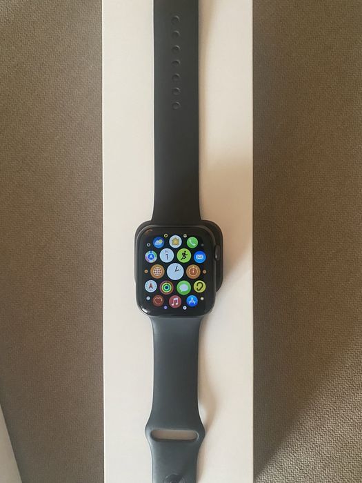 Apple Watch Series 5 44mm Space Gray