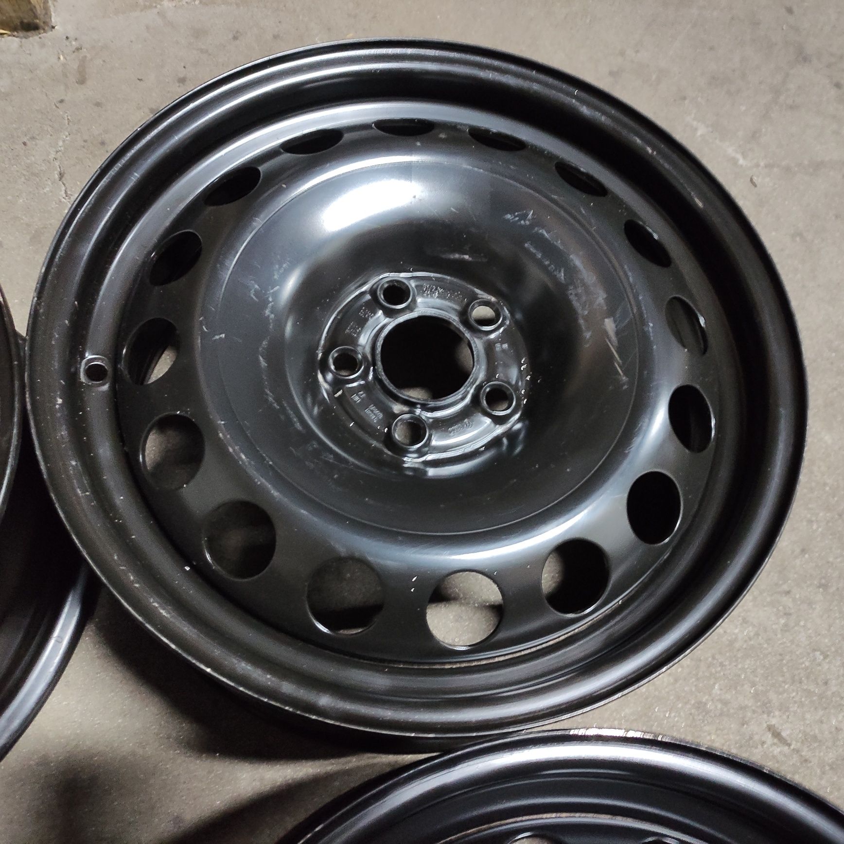 Felgi stalowe A3 Leon Golf Octavia Fabia 6,5x16 ET43 5x100 FS07