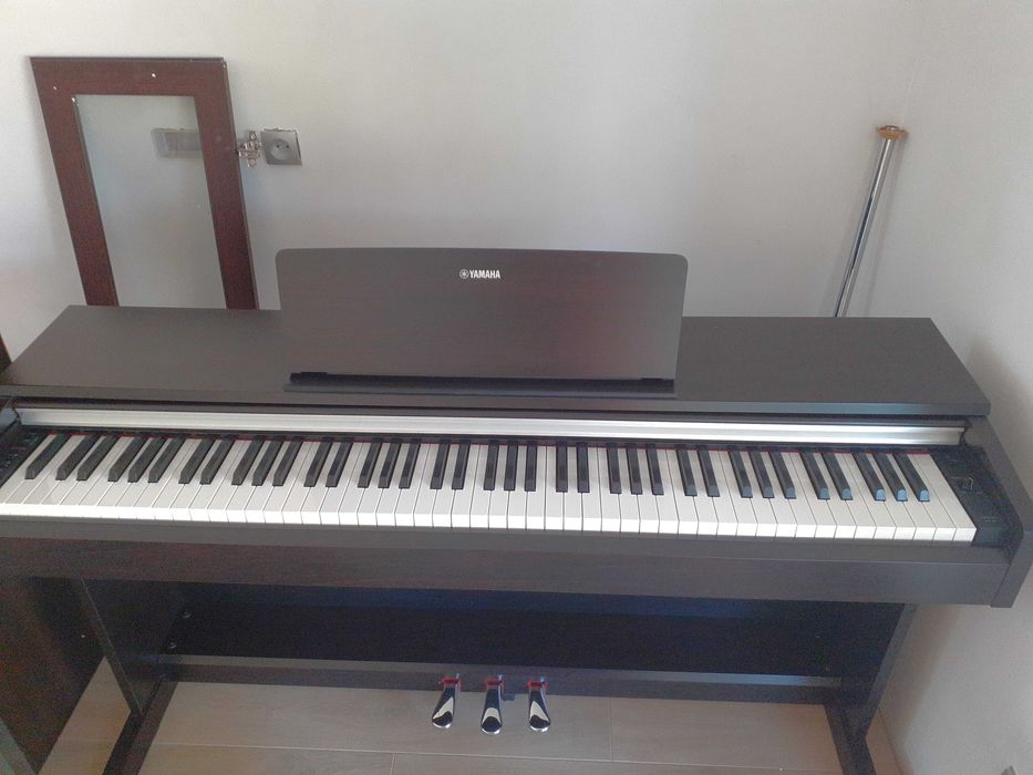 Pianino cyfrowe Yamaha + siedzisko