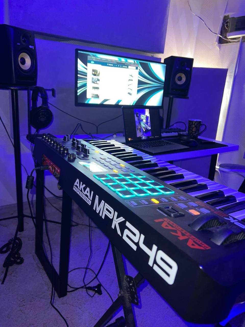 Midi клавіатура Akai mpk 249