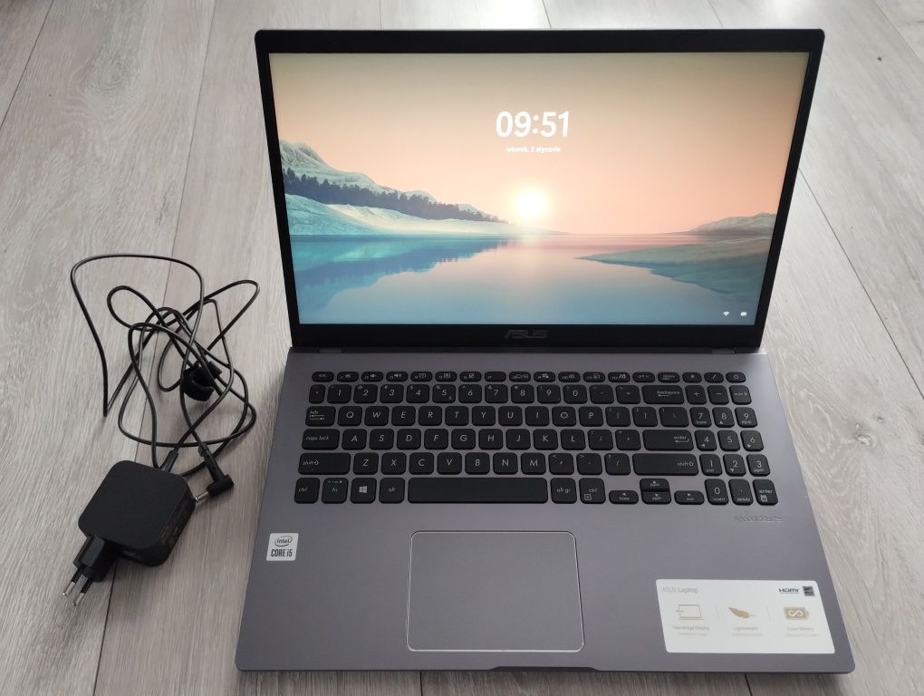 Laptop Asus 8 ram, Intel 5