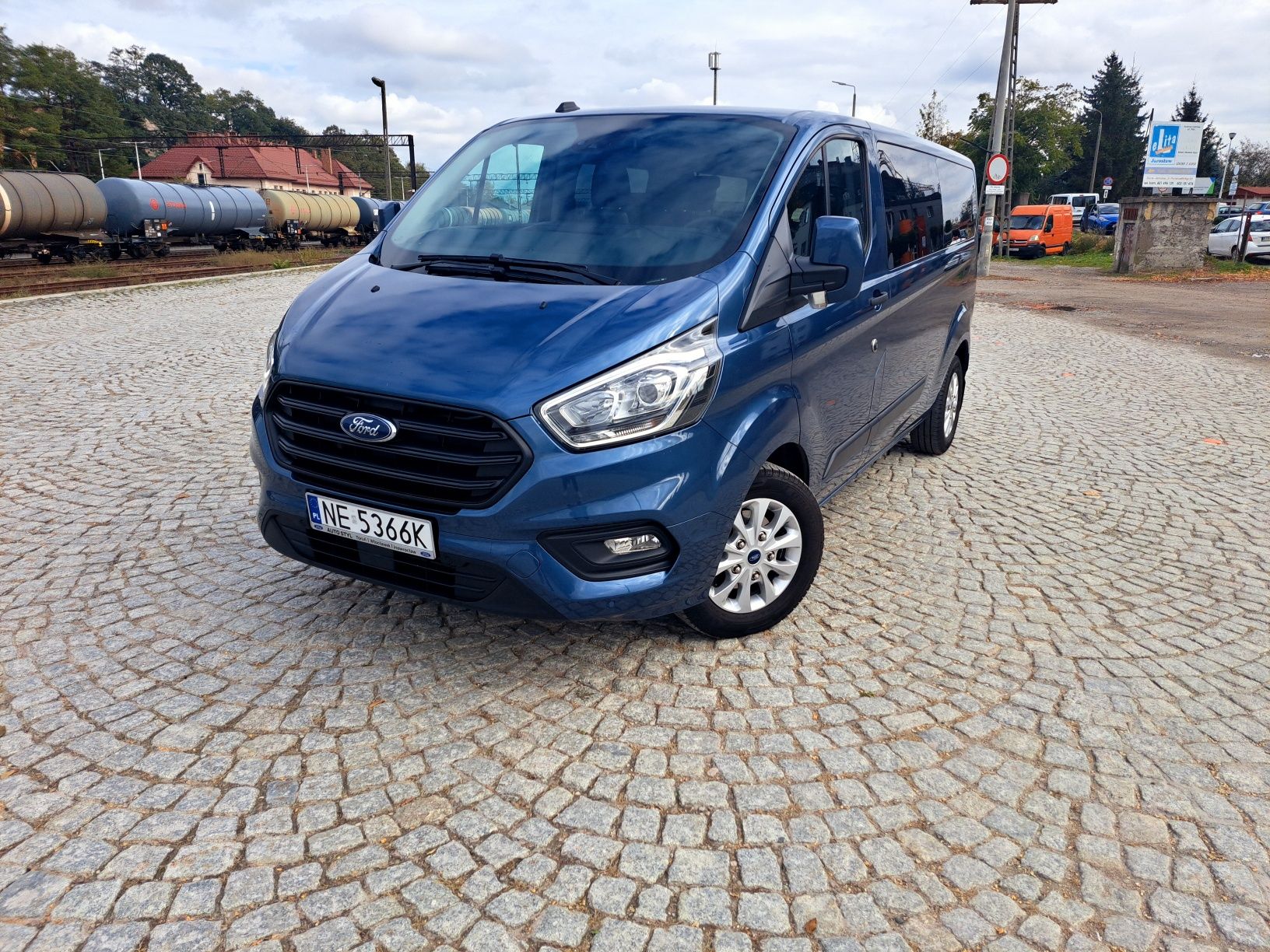 Wynajem busa  Ford Transit Custom 9 Os.