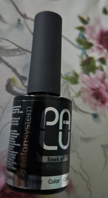 Lakiery hybrydowe palu