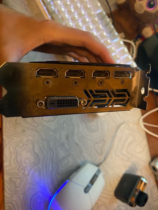 [Срочно] Видеокарта Gigabyte 1050TI 4 Gb