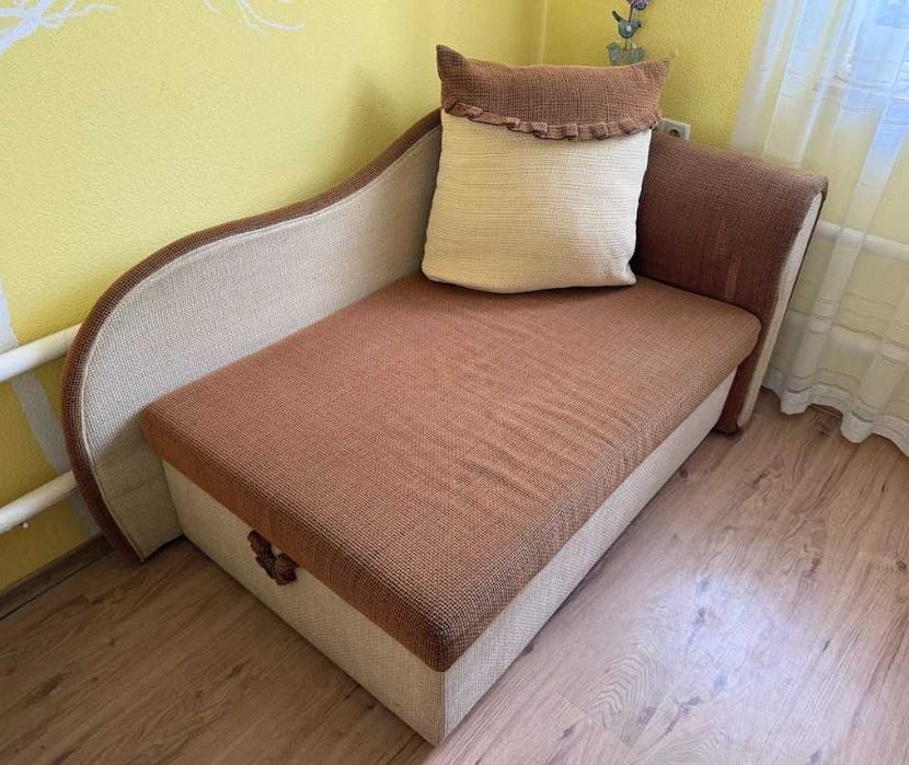 Диван малютка в гарному стані