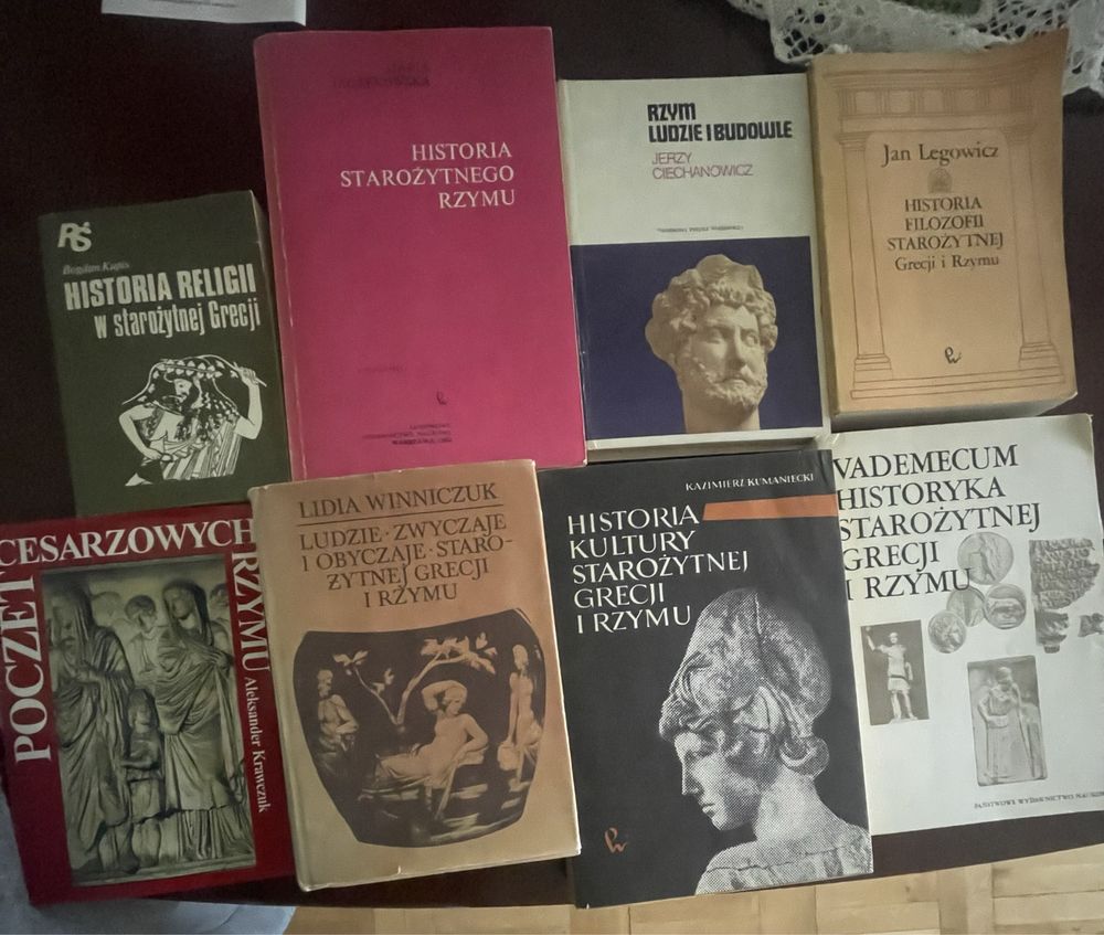 Zestaw 8 książek o starożytnym Rzymie i Grecji