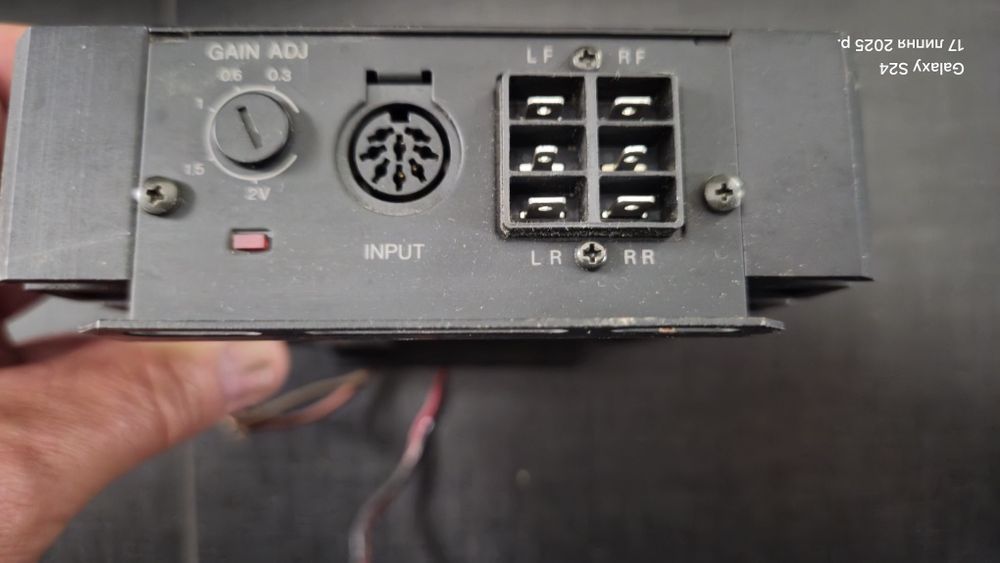 Автомобільний квадро підсилювач BLAUPUNKT BQA107