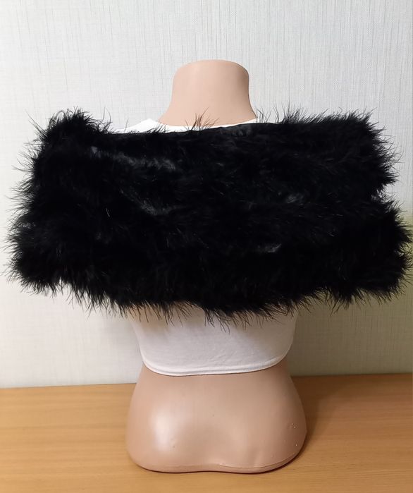 Горжетка накидка черная из пуха