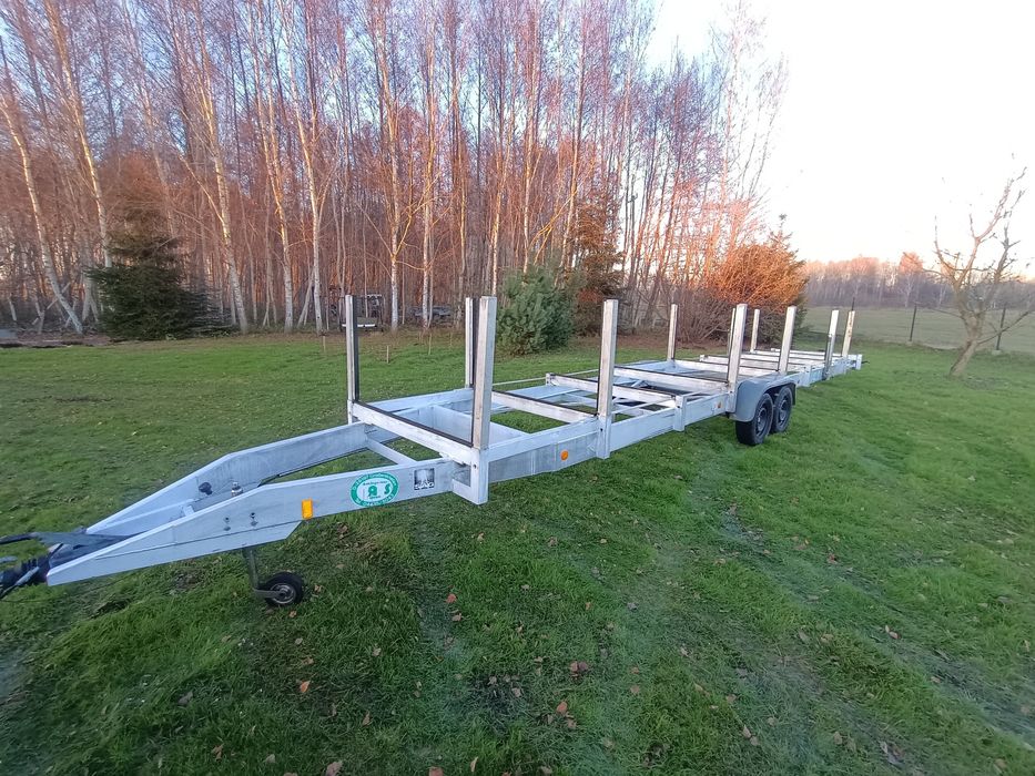 Przyczepa  do płyt warstwowywych blach więźby