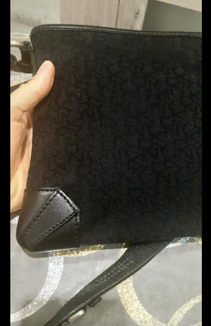Фирменная сумка DKNY