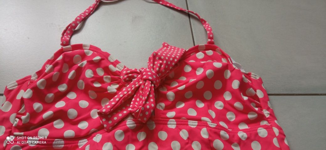 Strój kąpielowy jednoczęściowy w białe kropki retro r. 44