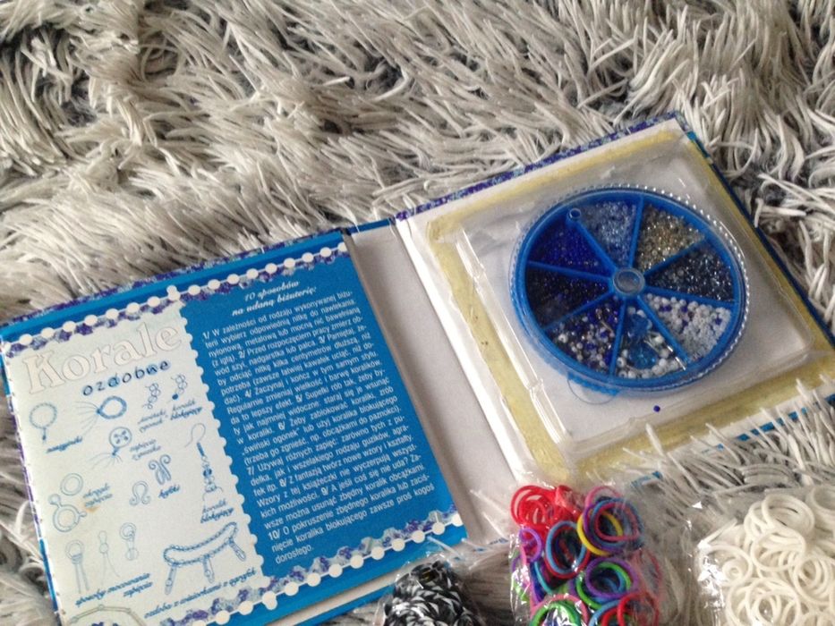 Kreatywny zestaw gumeczki, koraliki, maszynka rainbow loom bands