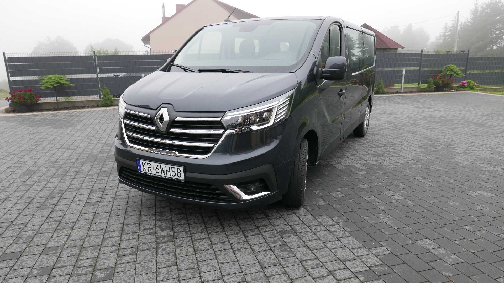 Wynajem busa 9 osób, wypożyczalnia Renault Trafic