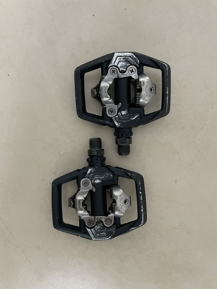 Pedais Shimano SPD  PD-ME700 ( encaixe )
