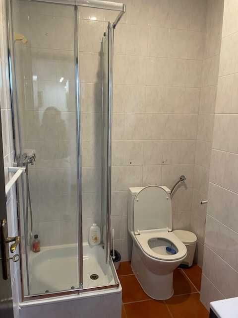 Arrenda-se ESTUDIO T0 e T1  Mobilado