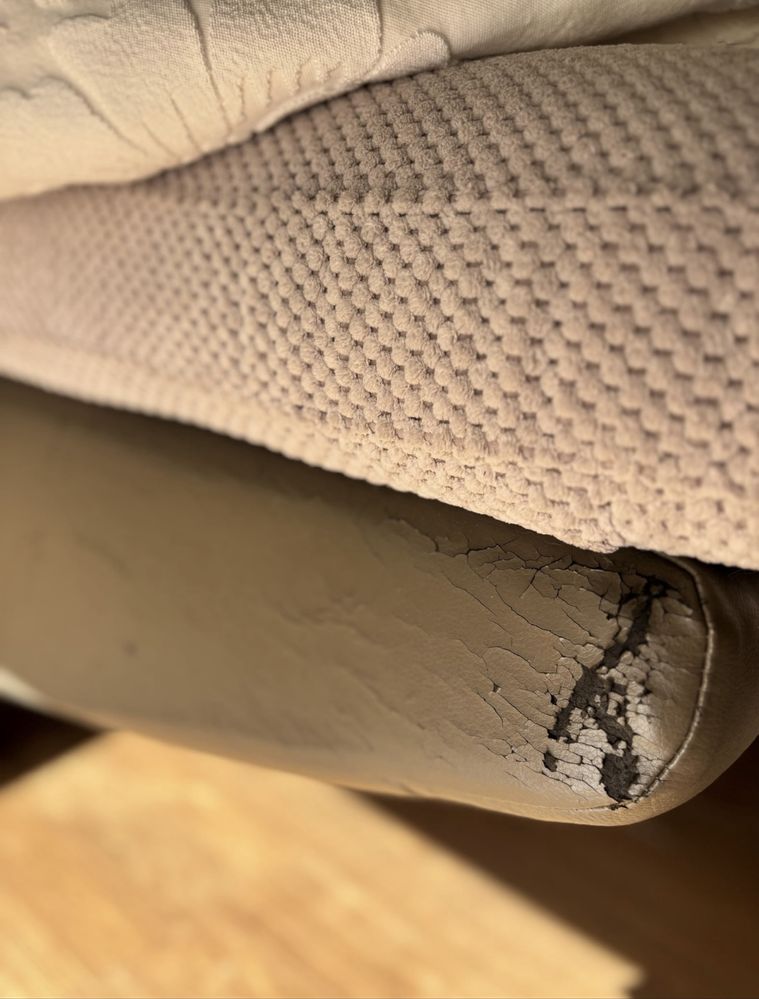 Vendo sofá com chaise long no lado esquerdo