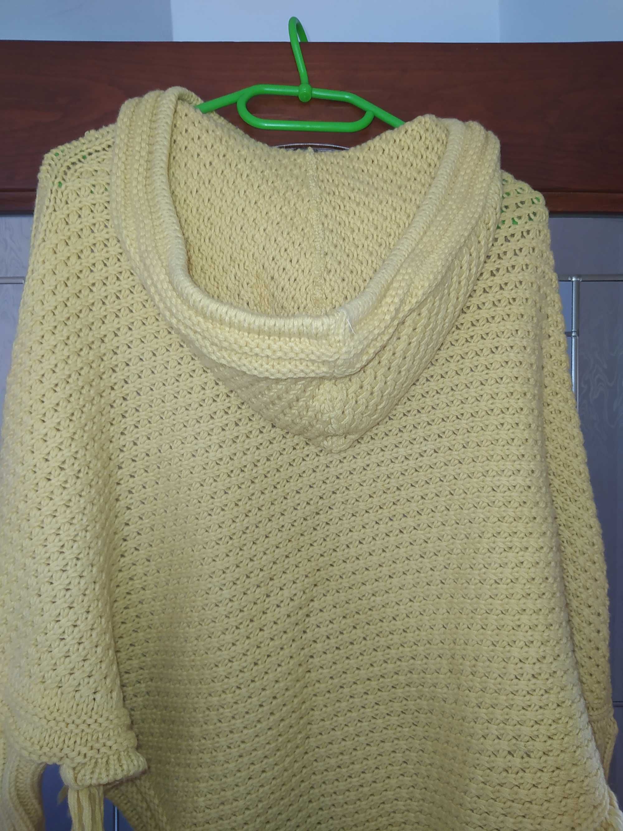 Ponczo sweter żółty
